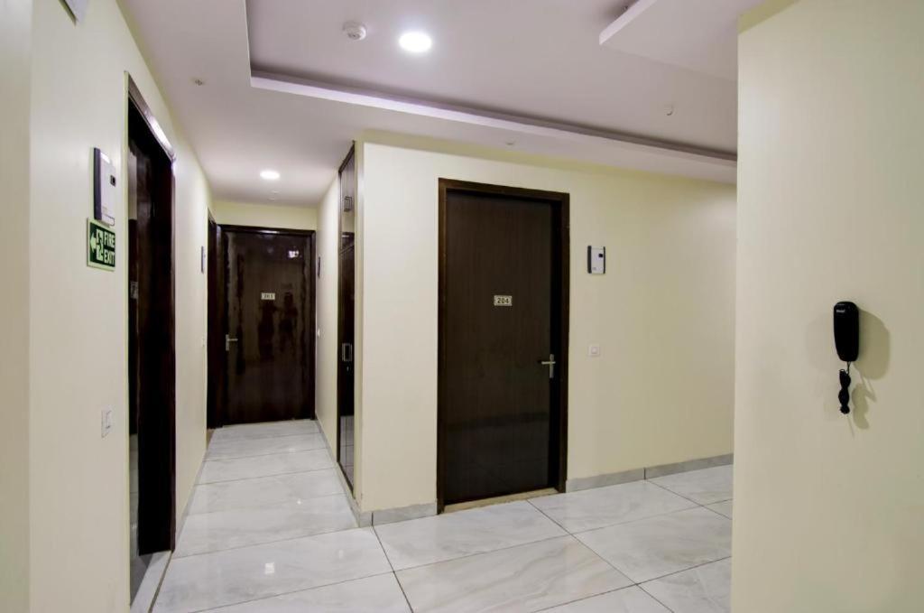 Hotel De Hocks Deluxe - New Delhi Railway Station Extérieur photo