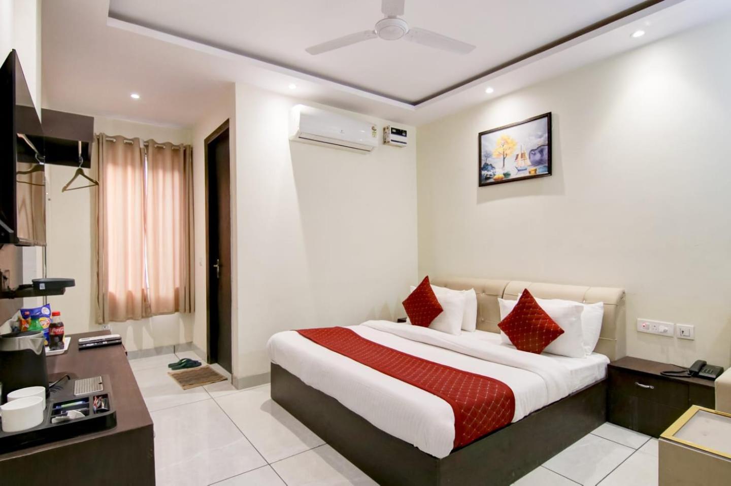 Hotel De Hocks Deluxe - New Delhi Railway Station Extérieur photo