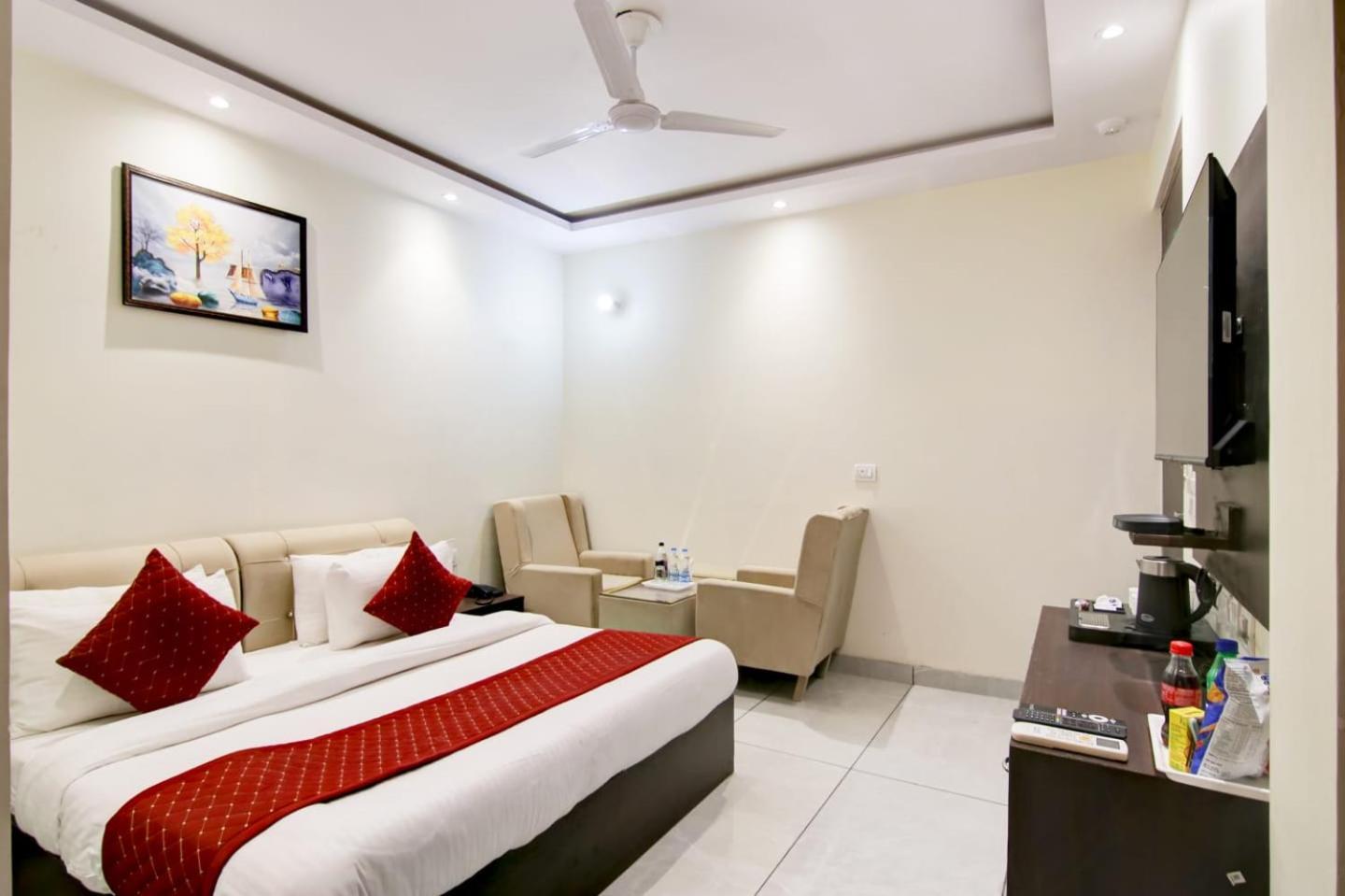 Hotel De Hocks Deluxe - New Delhi Railway Station Extérieur photo