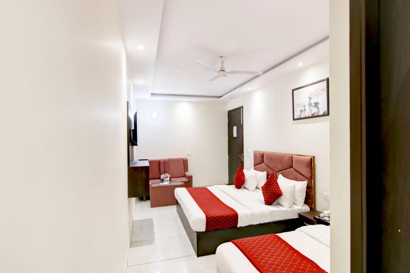 Hotel De Hocks Deluxe - New Delhi Railway Station Extérieur photo