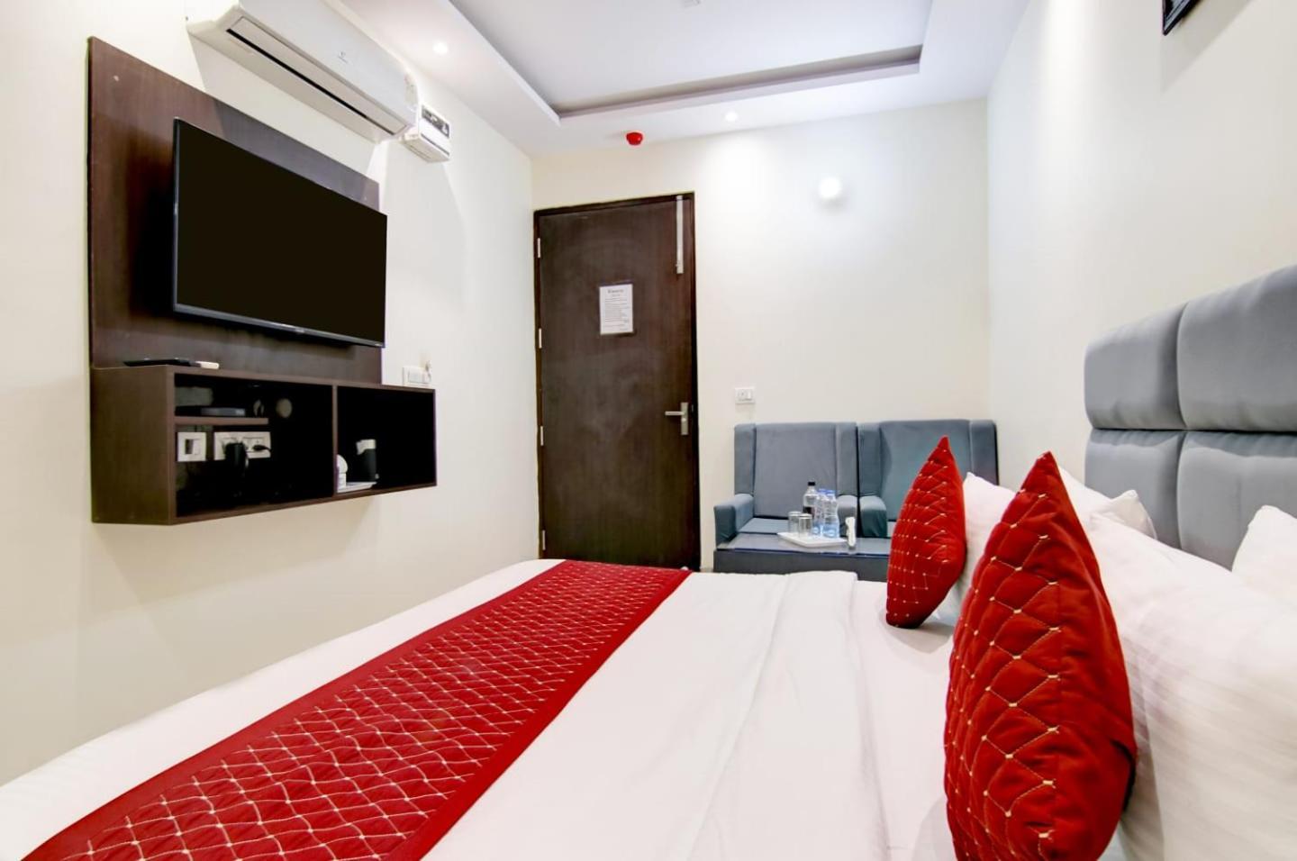 Hotel De Hocks Deluxe - New Delhi Railway Station Extérieur photo