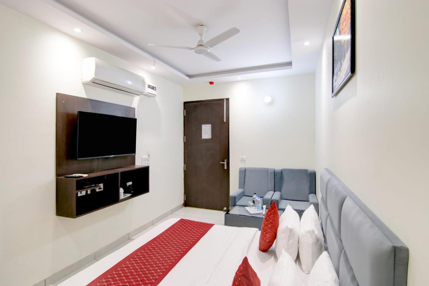 Hotel De Hocks Deluxe - New Delhi Railway Station Extérieur photo