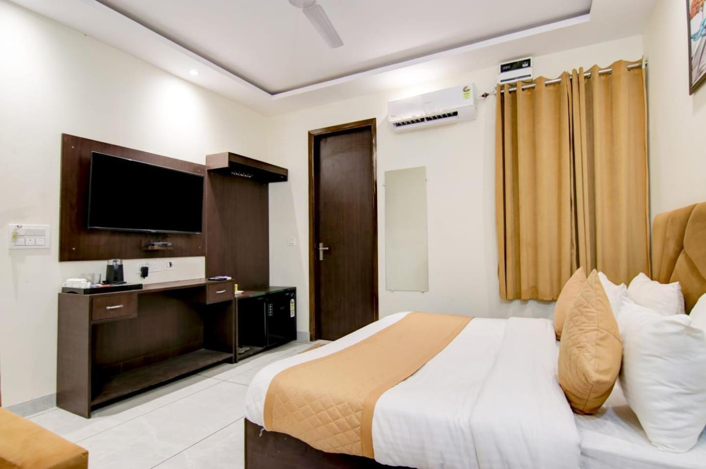 Hotel De Hocks Deluxe - New Delhi Railway Station Extérieur photo