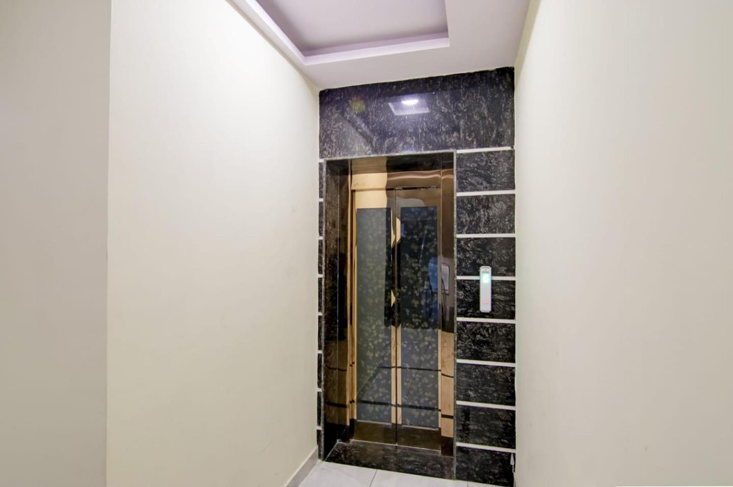 Hotel De Hocks Deluxe - New Delhi Railway Station Extérieur photo